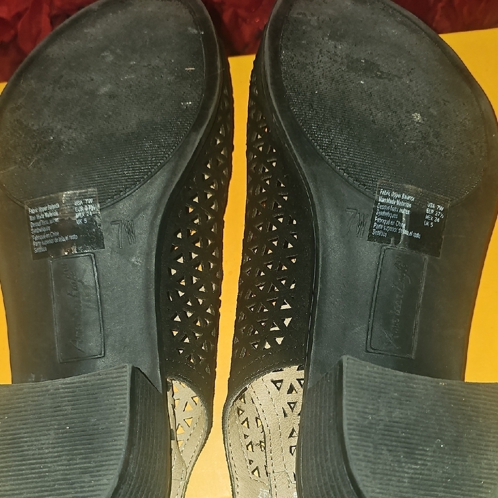 American Eagle Black Women's Cutout Mules Sandals Size 7 - Picture 6 of 7